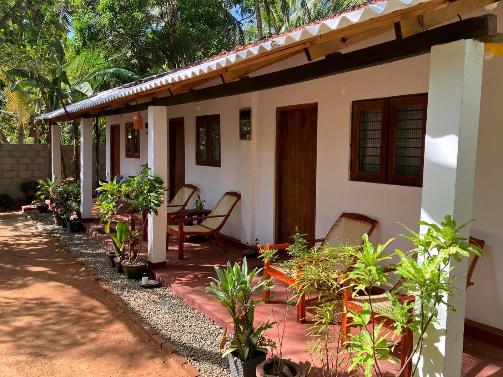 Lake House Homestay Anuradhapura Exteriör bild